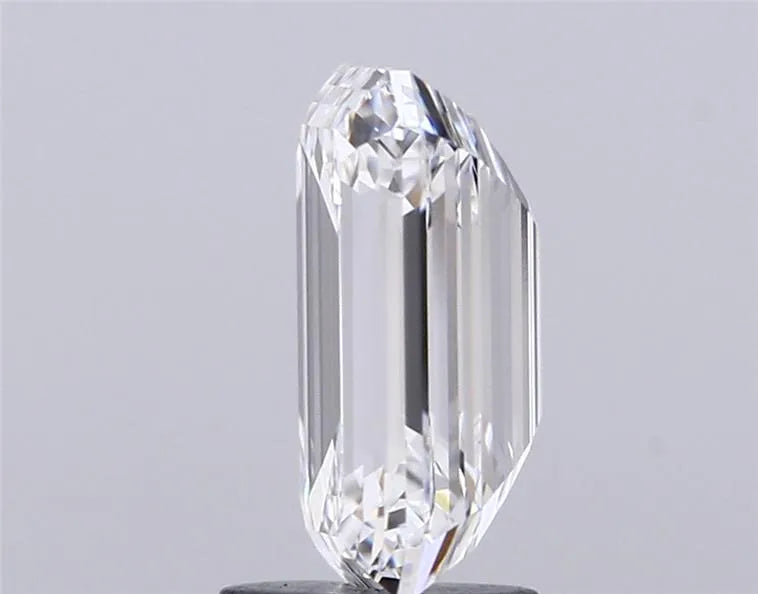 2.72ct Emerald Lab Grown Diamond (Colour D, Clarity VVS1, IGI Certified)