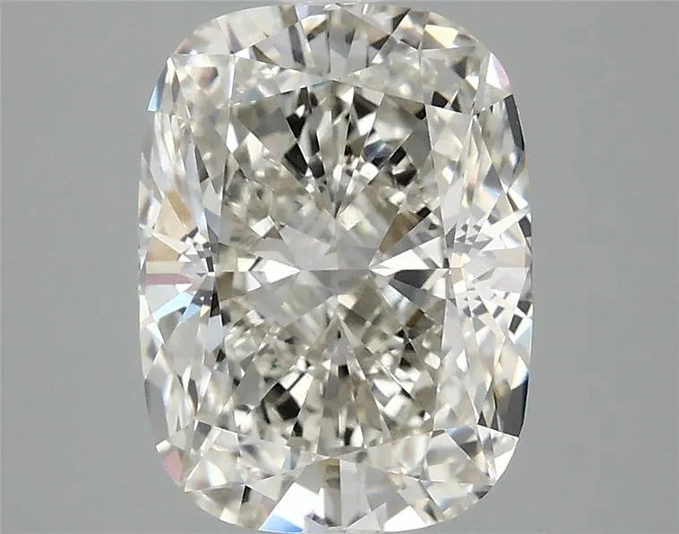3.01ct Cushion modified Lab Grown Diamond (Colour H, Clarity VS1, IGI Certified)