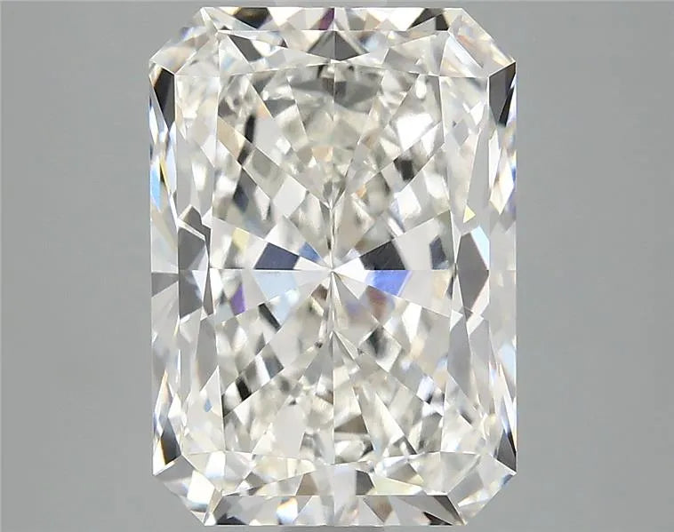 4.07ct Radiant Lab Grown Diamond (Colour G, Clarity VVS2, IGI Certified)