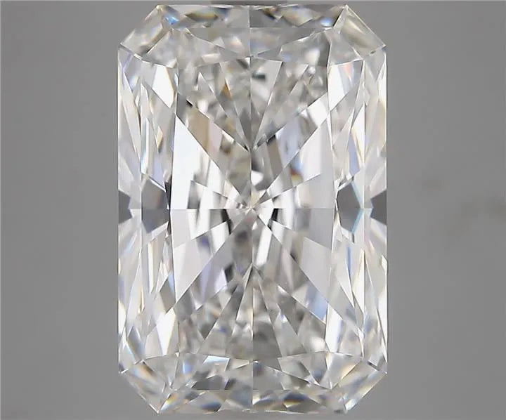 5.17ct Radiant Lab Grown Diamond (Colour D, Clarity VVS2, IGI Certified)