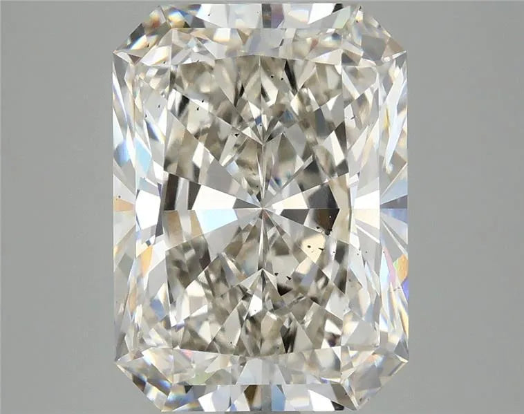 4.72ct Radiant Lab Grown Diamond (Colour H, Clarity SI1, IGI Certified)