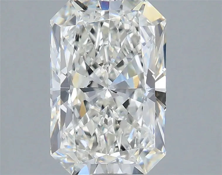 2.15ct Radiant Lab Grown Diamond (Colour F, Clarity VVS2, IGI Certified)