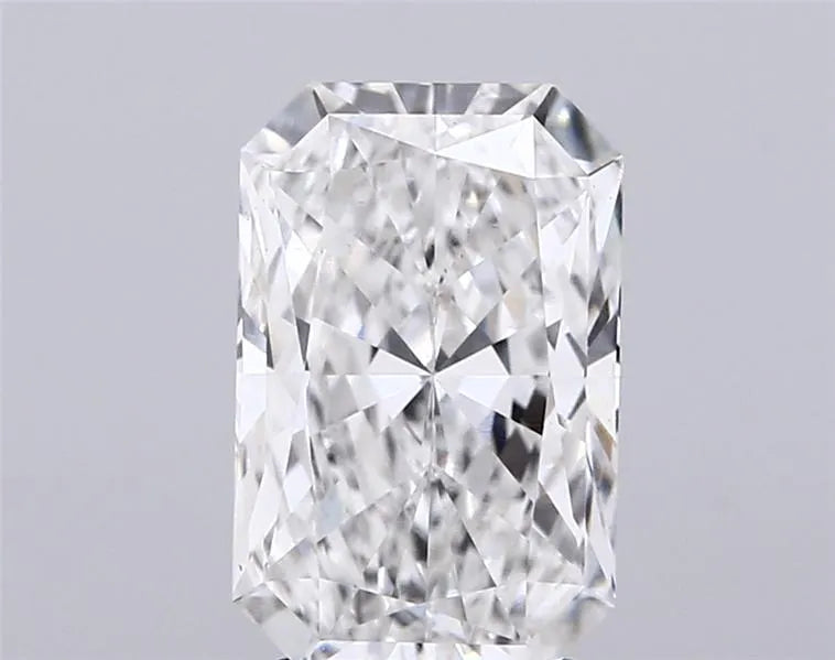2.53ct Radiant Lab Grown Diamond (Colour F, Clarity VS2, IGI Certified)