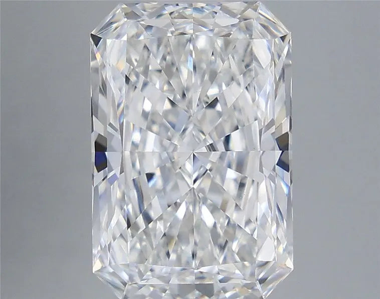 5.06ct Radiant Lab Grown Diamond (Colour F, Clarity VVS2, IGI Certified)