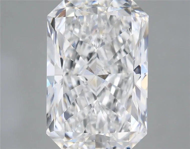 6.00ct Radiant Lab Grown Diamond (Colour E, Clarity VS1, IGI Certified)