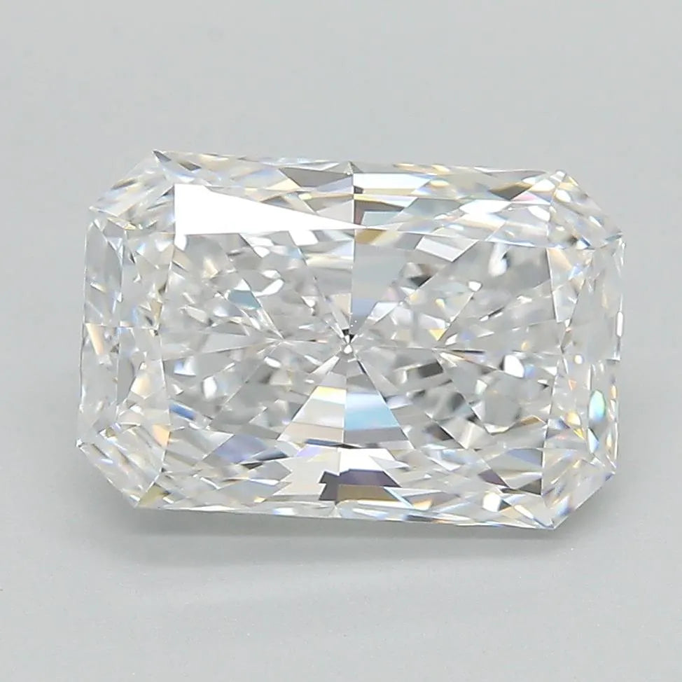 3.00ct Radiant Lab Grown Diamond (Colour E, Clarity VVS2, IGI Certified)