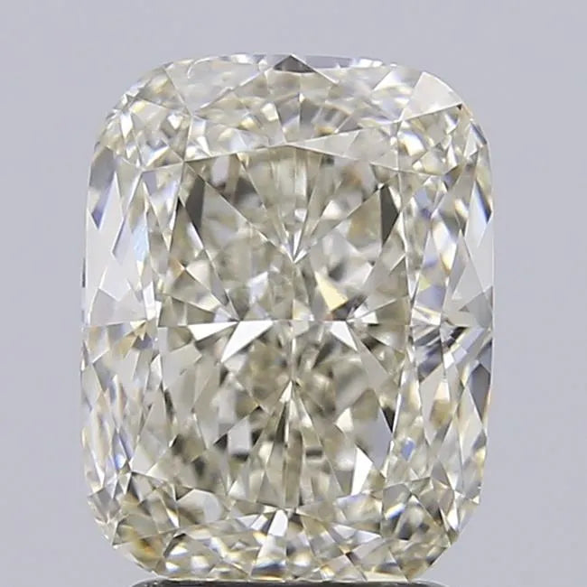 3.01ct Cushion modified Lab Grown Diamond (Colour H, Clarity VVS2, IGI Certified)