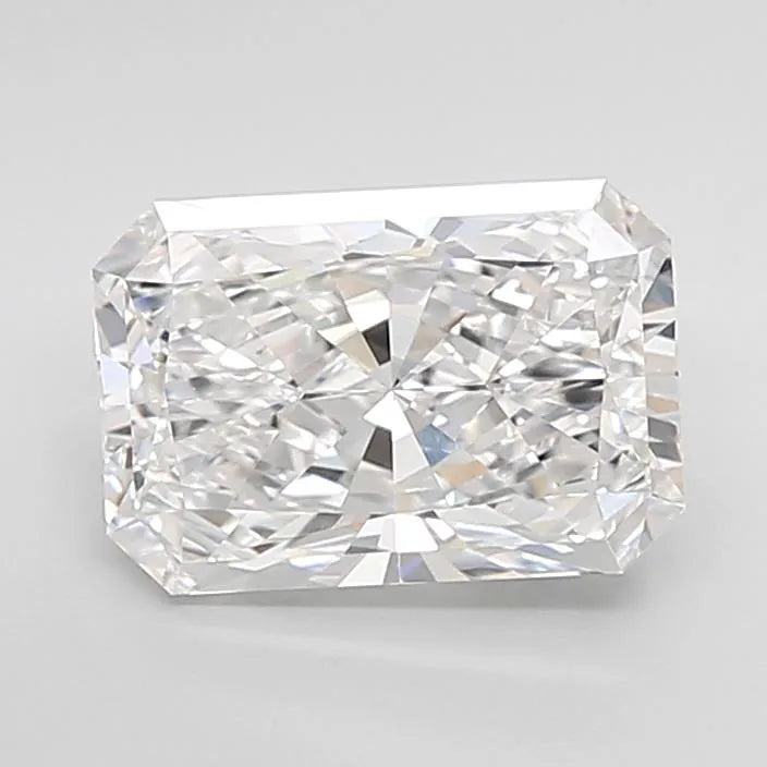 3.03ct Radiant Lab Grown Diamond (Colour D, Clarity VVS2, IGI Certified)