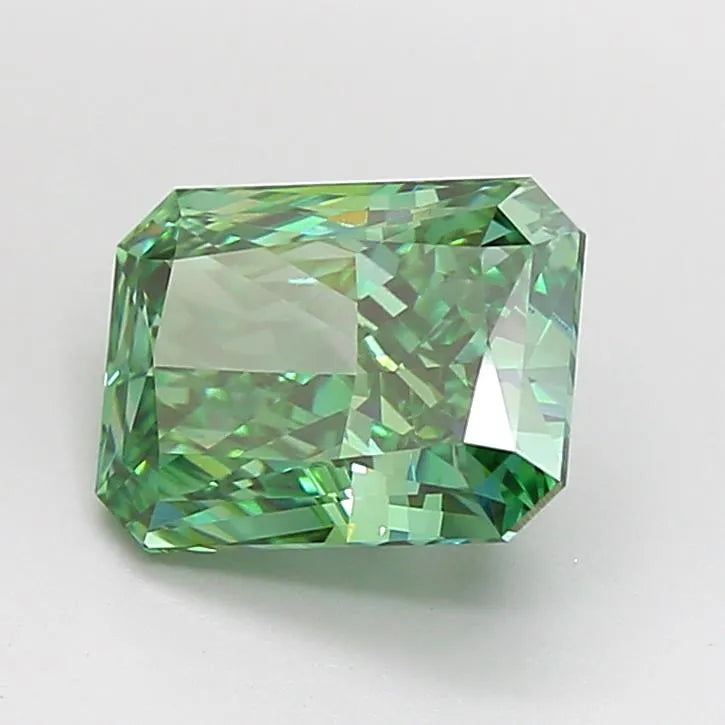3.04ct Radiant Lab Grown Diamond (Colour Fancy Vivid Green, Clarity VVS2, IGI Certified)