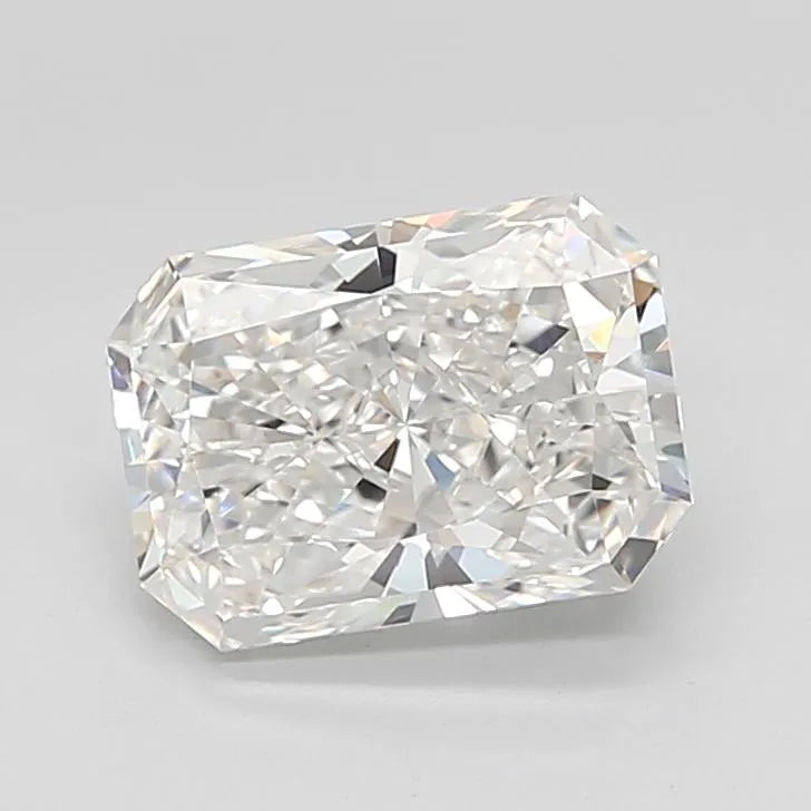 3.05ct Radiant Lab Grown Diamond (Colour F, Clarity VVS2, IGI Certified)