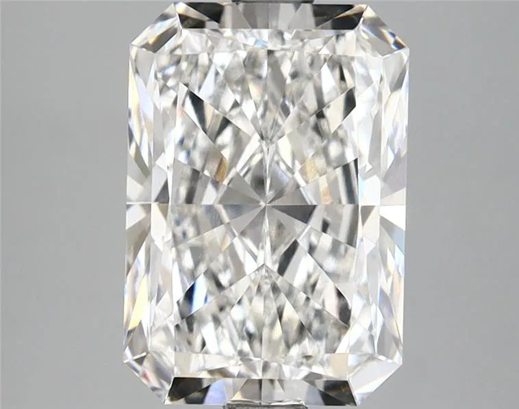 3.20ct Radiant Lab Grown Diamond (Colour E, Clarity VVS2, IGI Certified)