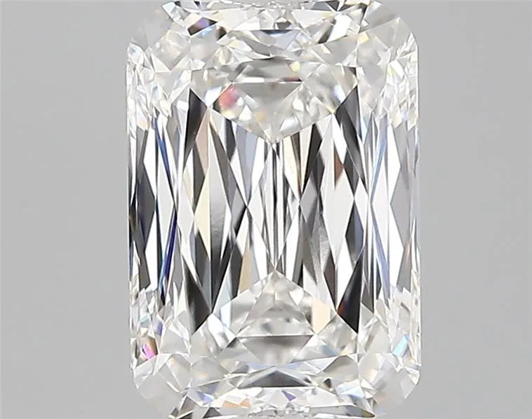 3.27ct Cushion modified Lab Grown Diamond (Colour E, Clarity VVS1, IGI Certified)