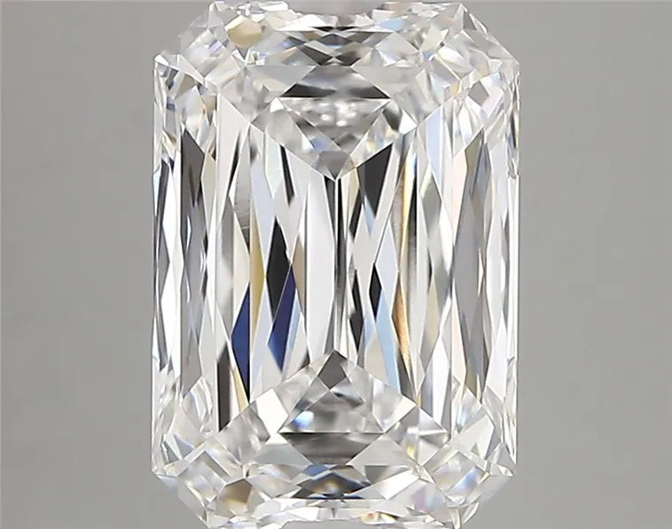 3.72ct Cushion modified Lab Grown Diamond (Colour D, Clarity VVS1, IGI Certified)