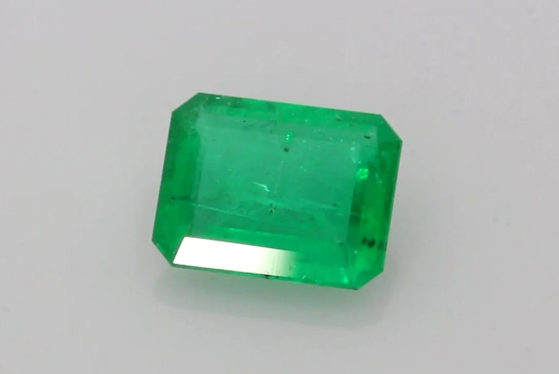 3.78ct Emerald Natural Emerald (Colour Green, Clarity Slightly Included, Cut Faceted)