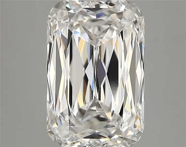 3.83ct Cushion modified Lab Grown Diamond (Colour E, Clarity VVS1, IGI Certified)