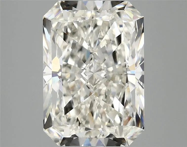 3.57ct Radiant Lab Grown Diamond (Colour H, Clarity VVS2, IGI Certified)