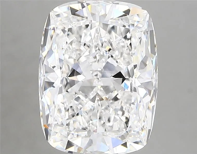 4.00ct Cushion modified Lab Grown Diamond (Colour D, Clarity VVS2, IGI Certified)