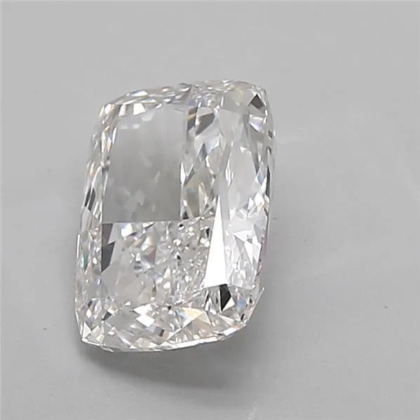 4.02ct Cushion modified Lab Grown Diamond (Colour D, Clarity VVS2, IGI Certified)