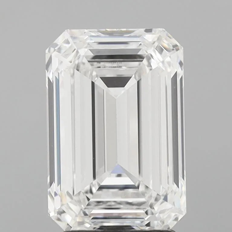 4.02ct Emerald Lab Grown Diamond (Colour F, Clarity VVS2, IGI Certified)