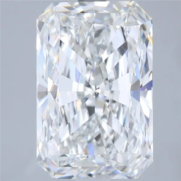 4.02ct Radiant Lab Grown Diamond (Colour F, Clarity VVS2, IGI Certified)