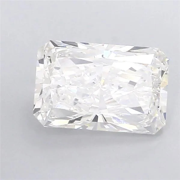 4.02ct Radiant Lab Grown Diamond (Colour F, Clarity VVS2, IGI Certified)