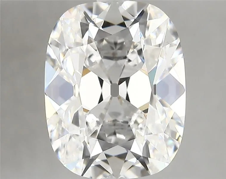 4.03ct Cushion modified Lab Grown Diamond (Colour D, Clarity VVS2, IGI Certified)