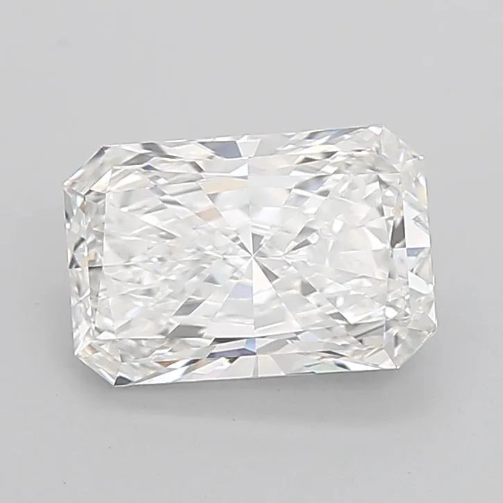 4.03ct Radiant Lab Grown Diamond (Colour E, Clarity VVS2, IGI Certified)