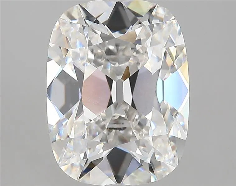 4.04ct Cushion modified Lab Grown Diamond (Colour E, Clarity VS1, IGI Certified)