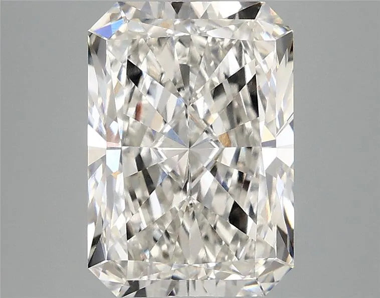 4.04ct Radiant Lab Grown Diamond (Colour G, Clarity VVS2, IGI Certified)