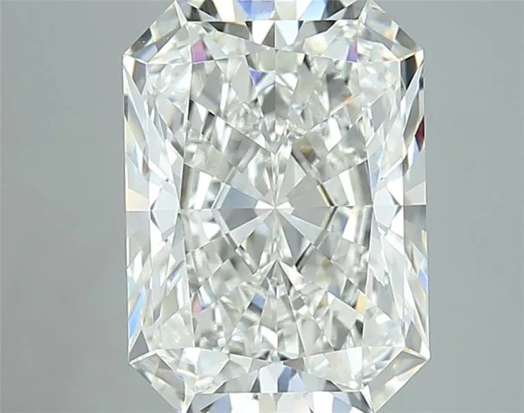 4.07ct Radiant Lab Grown Diamond (Colour F, Clarity VVS1, Cut EX, IGI Certified)