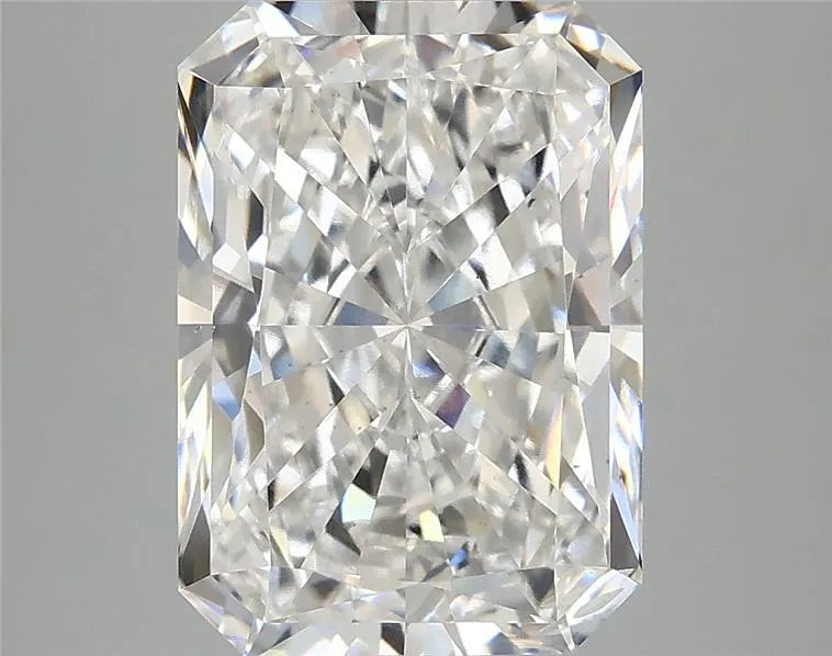 4.08ct Radiant Lab Grown Diamond (Colour F, Clarity SI1, IGI Certified)