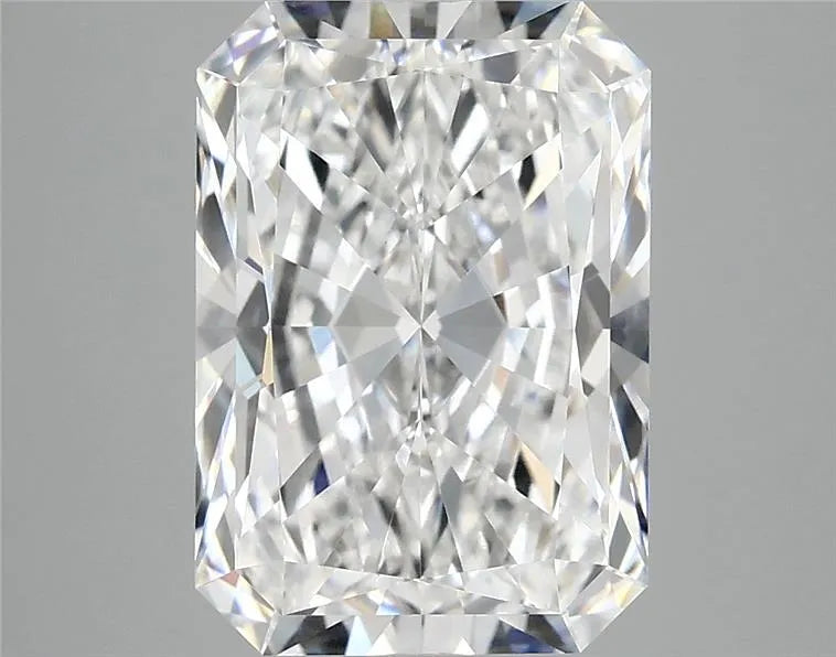4.10ct Radiant Lab Grown Diamond (Colour E, Clarity VVS2, IGI Certified)