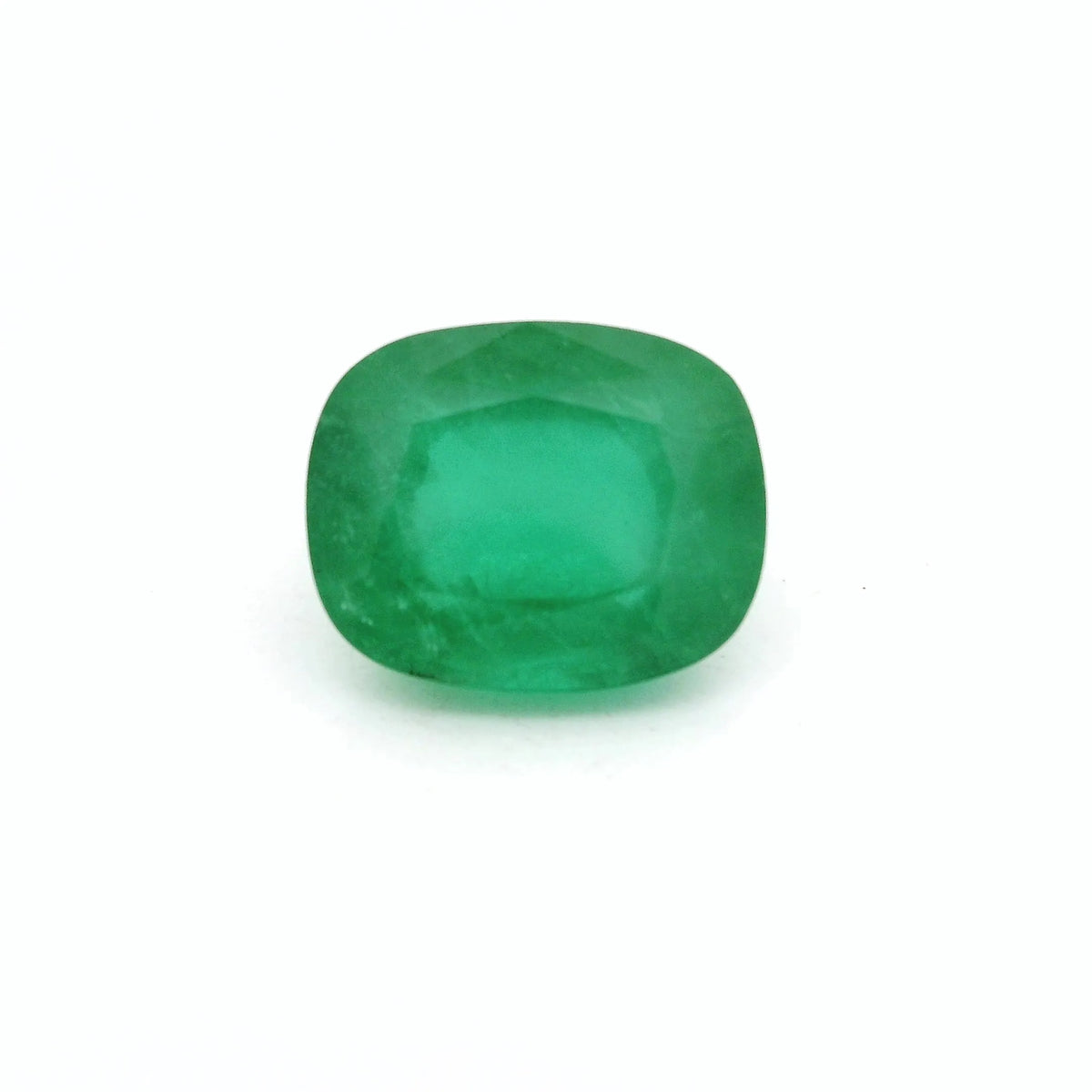4.15ct Cushion Natural Emerald (Colour Green, Clarity Moderately Included, Cut Faceted)
