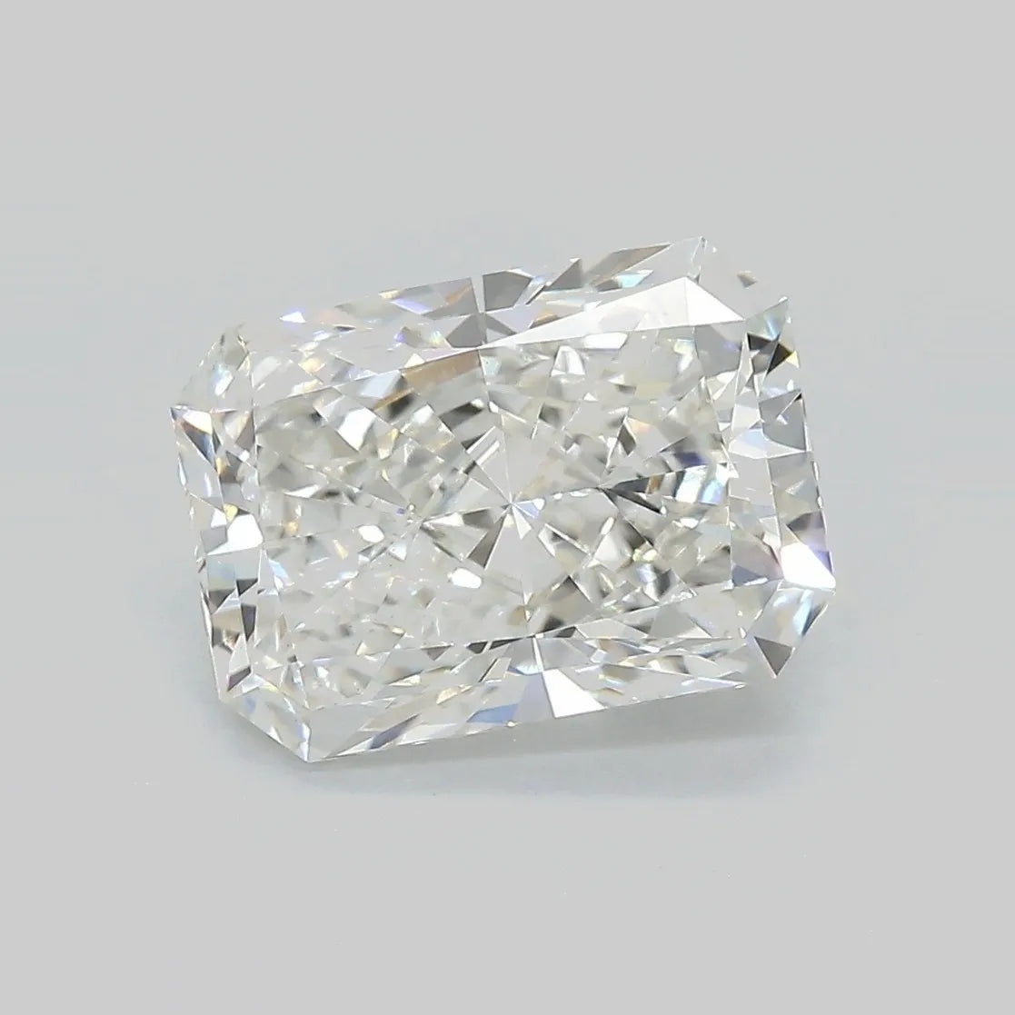 4.33ct Radiant Lab Grown Diamond (Colour G, Clarity VVS2, IGI Certified)