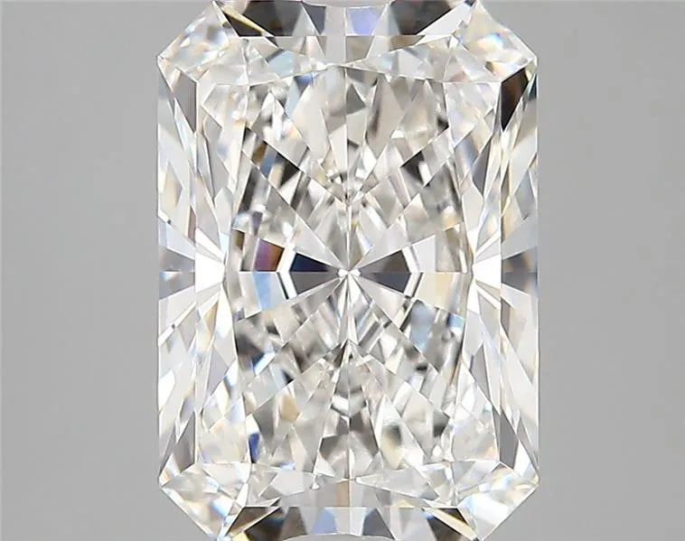 4.40ct Radiant Lab Grown Diamond (Colour E, Clarity VVS1, IGI Certified)