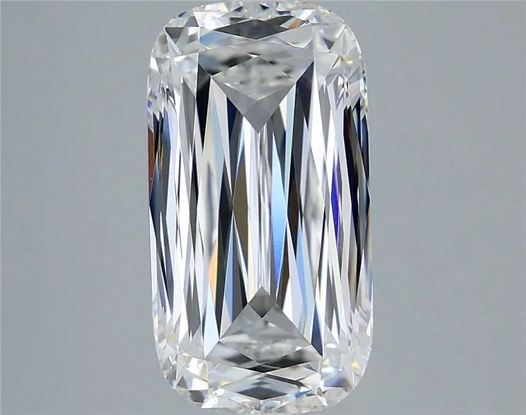 4.57ct Cushion modified Lab Grown Diamond (Colour E, Clarity VVS2, IGI Certified)