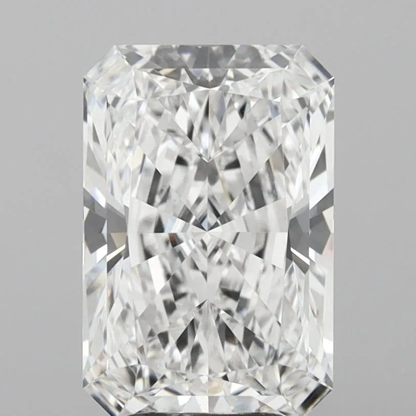 5.02ct Radiant Lab Grown Diamond (Colour E, Clarity VVS2, IGI Certified)
