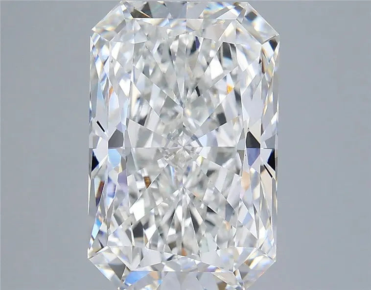 5.09ct Radiant Lab Grown Diamond (Colour E, Clarity VVS2, IGI Certified)