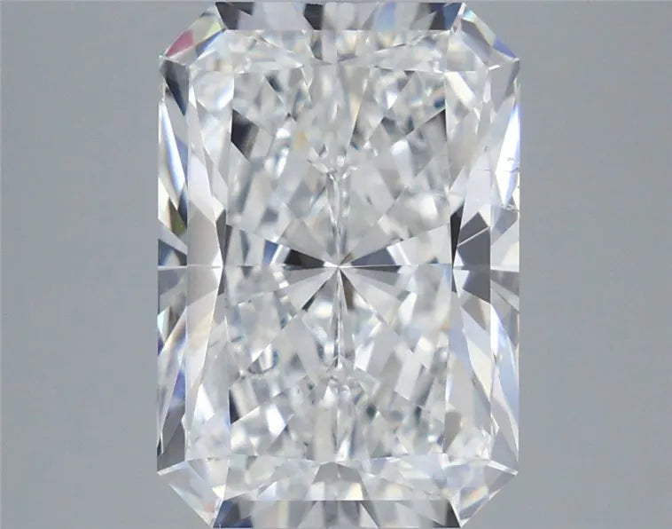 5.54ct Radiant Lab Grown Diamond (Colour E, Clarity SI2, IGI Certified)