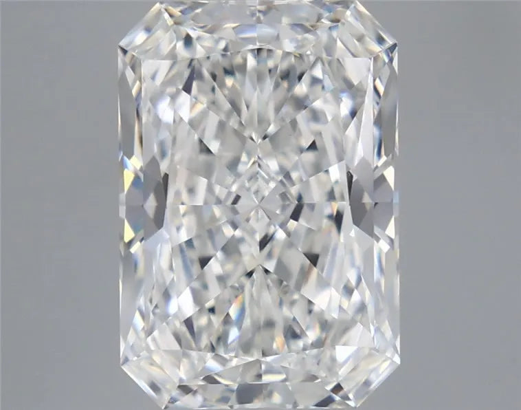 5.06ct Radiant Lab Grown Diamond (Colour E, Clarity VVS2, IGI Certified)