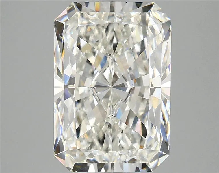 4.06ct Radiant Lab Grown Diamond (Colour G, Clarity VVS2, IGI Certified)