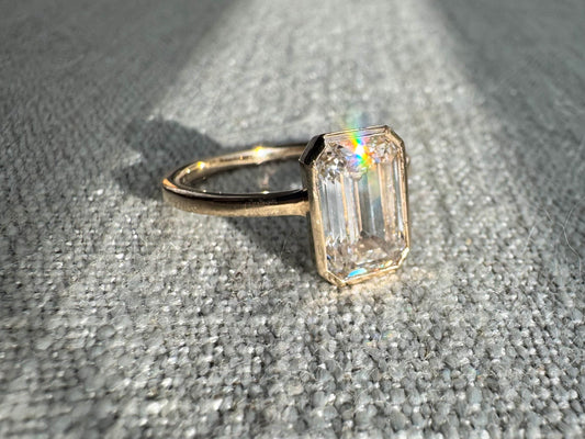 The Juni - 3ct Emerald Cut Lab Grown Diamond Bezel Set Ring