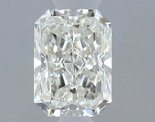 0.30ct Radiant Natural Diamond (Colour J, Clarity VVS1, GIA Certified)