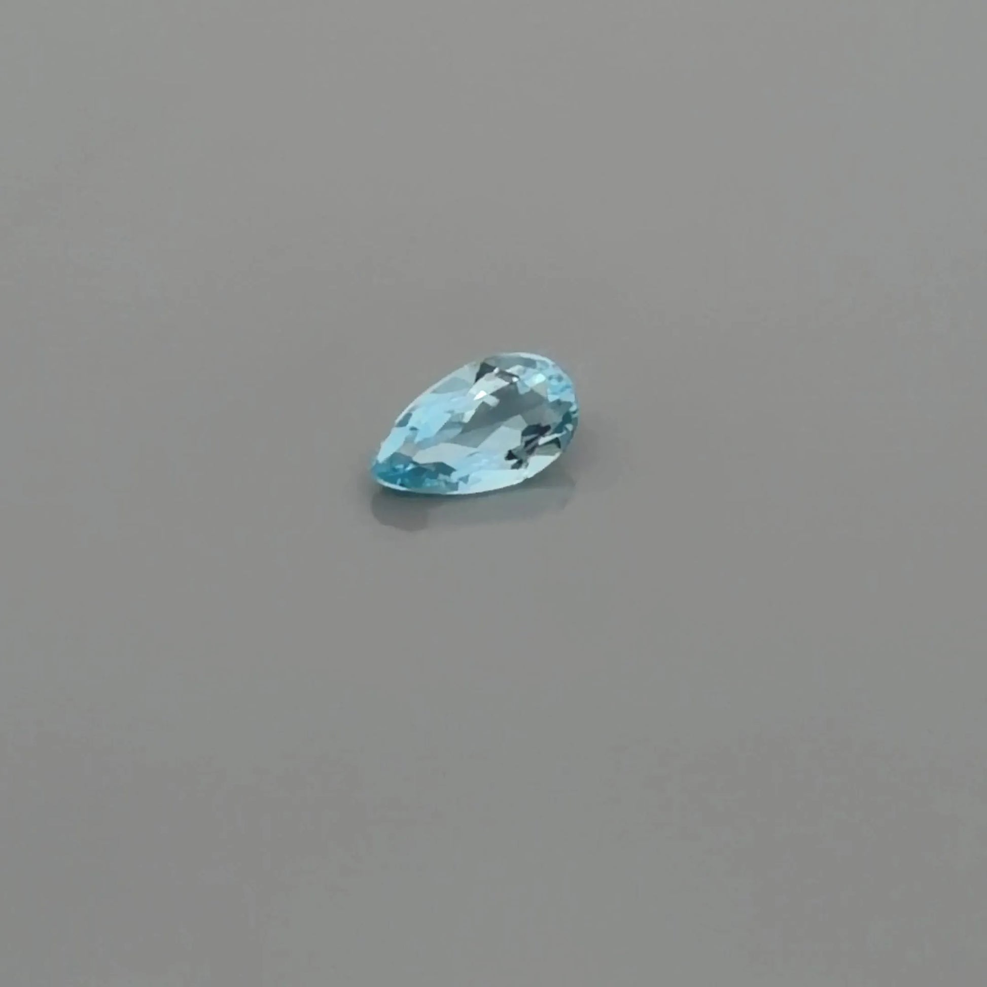 0.64ct Pear Natural Aquamarine (Colour Blue, Clarity Eye Clean, Cut Faceted)