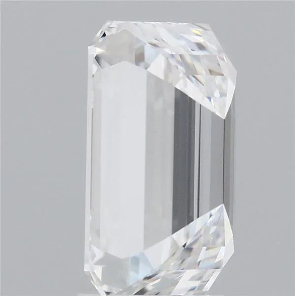 4.16ct Emerald Lab Grown Diamond (Colour D, Clarity VVS2, IGI Certified)