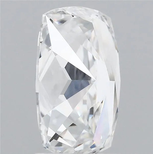 3.26ct Cushion modified Lab Grown Diamond (Colour E, Clarity VVS2, IGI Certified)