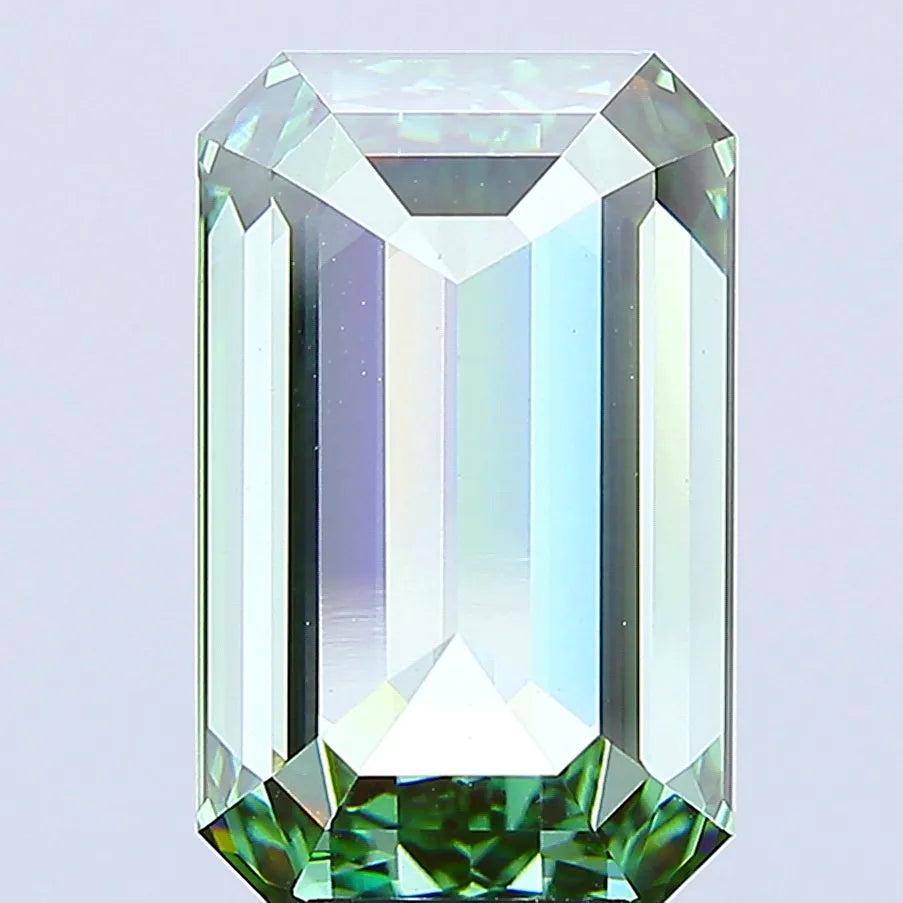 10.00ct Emerald Lab Grown Diamond (Colour Fancy Vivid Green, Clarity VS1, IGI Certified)