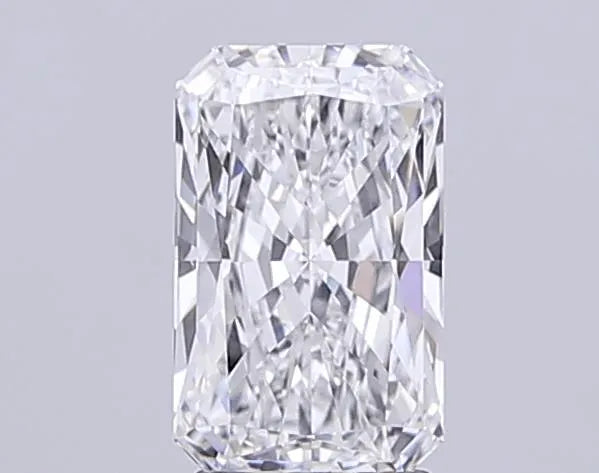 3.03ct Radiant Lab Grown Diamond (Colour E, Clarity VVS2, IGI Certified)