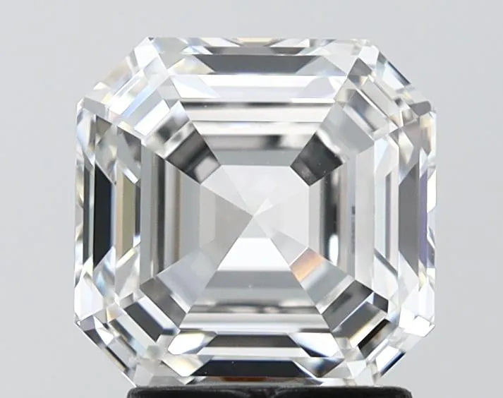 2.53ct Square emerald Lab Grown Diamond (Colour E, Clarity VS1, IGI Certified)