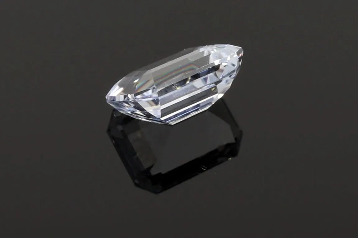 2.06ct Emerald Natural Sapphire (Colour White, Clarity Eye Clean, Cut Faceted)